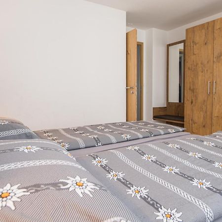 Haus Floralp Apartment Цермат Екстериор снимка