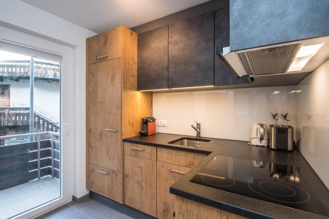 Haus Floralp Apartment Цермат Екстериор снимка